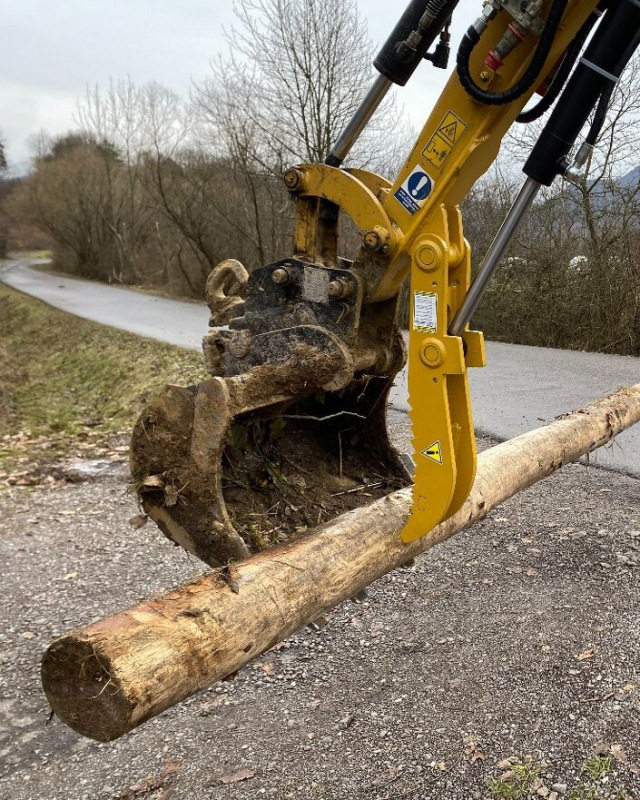 Hydraulicky pridržiavač palec 5