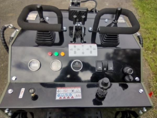 Mininakladač CW-460 6