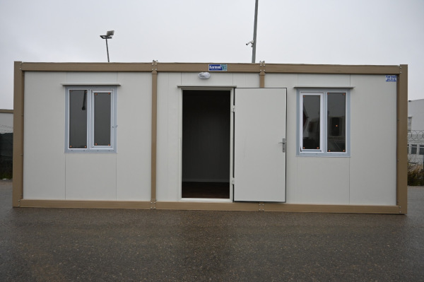 Kontajner rozmer 2,4x6x2,6m 2