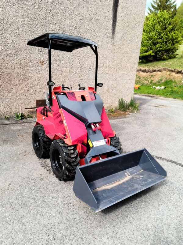 Nakladač kolesový VS650 14