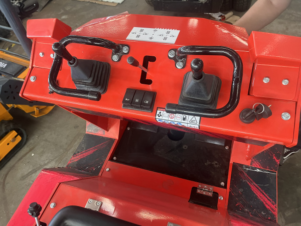 Nakladač kolesový VS650 2